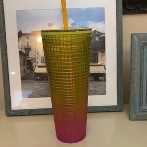Gradient Tumbler with Straw